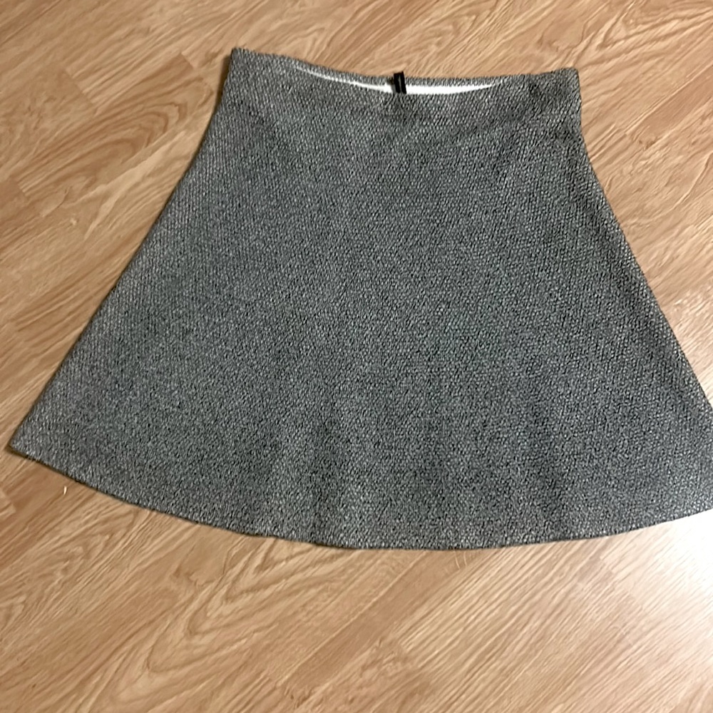 Theory " Tweed Look" Black/Cream Skirt